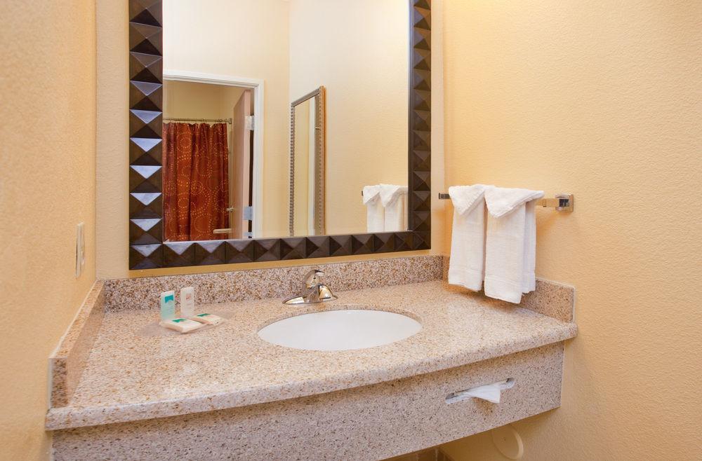 Springhill Suites Tempe At Arizona Mills Mall Екстер'єр фото